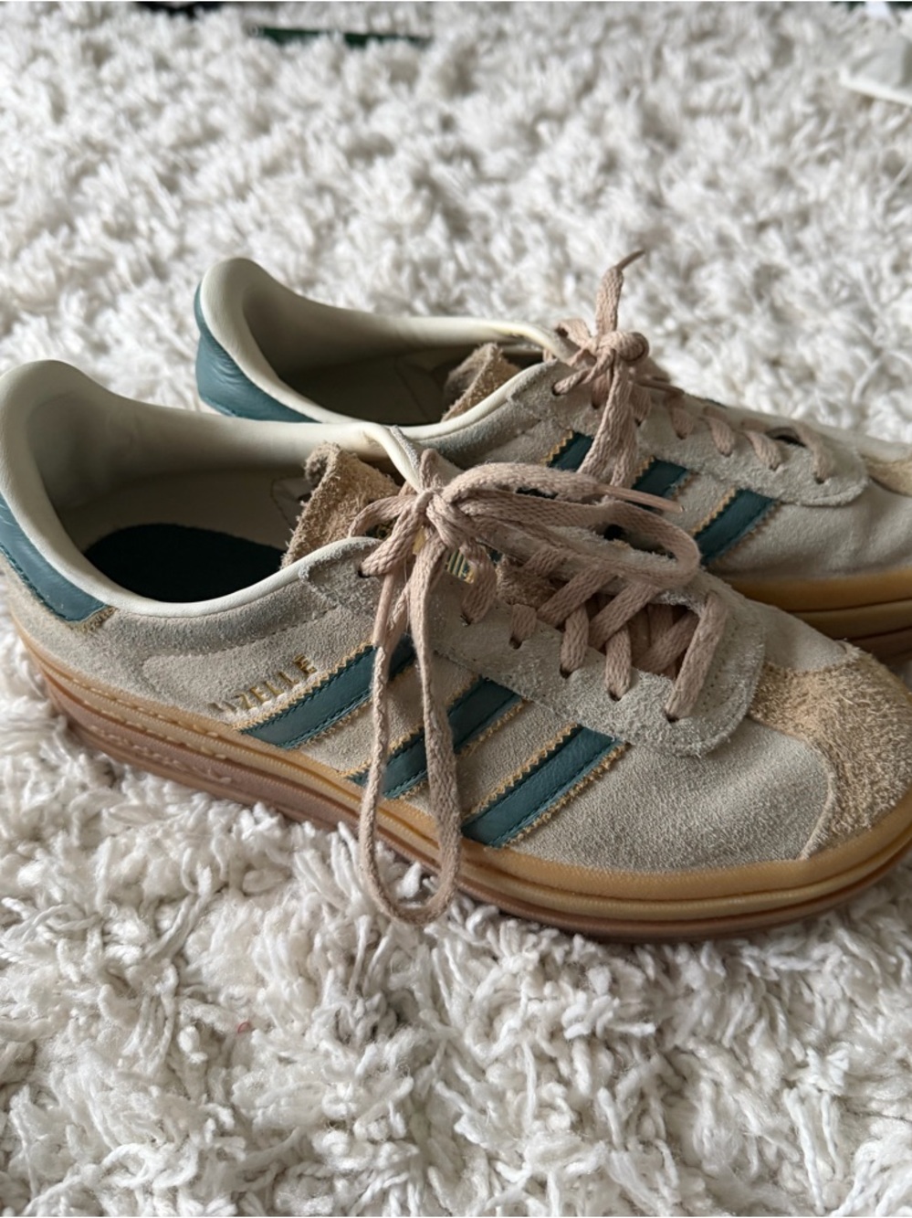 adidas gazelle Women’s Beige and green Suede Sneakers